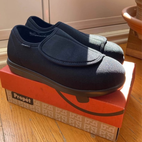 Propet Cush N Foot 3E Black Slippers - Picture 2 of 7